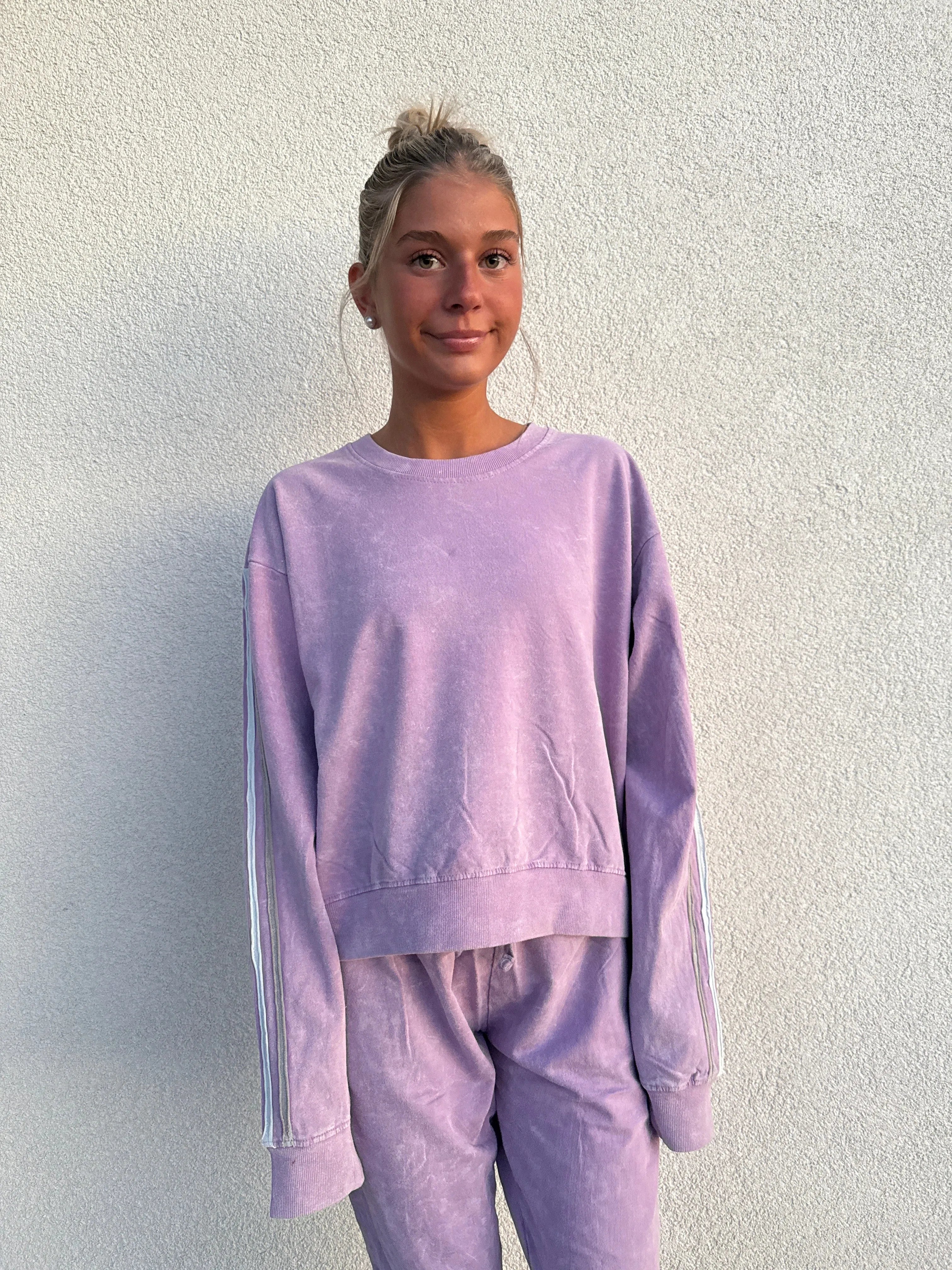 BLOOM + POP Acid Wash Crewneck w/ Striped Sleeves on Simply Obsessed