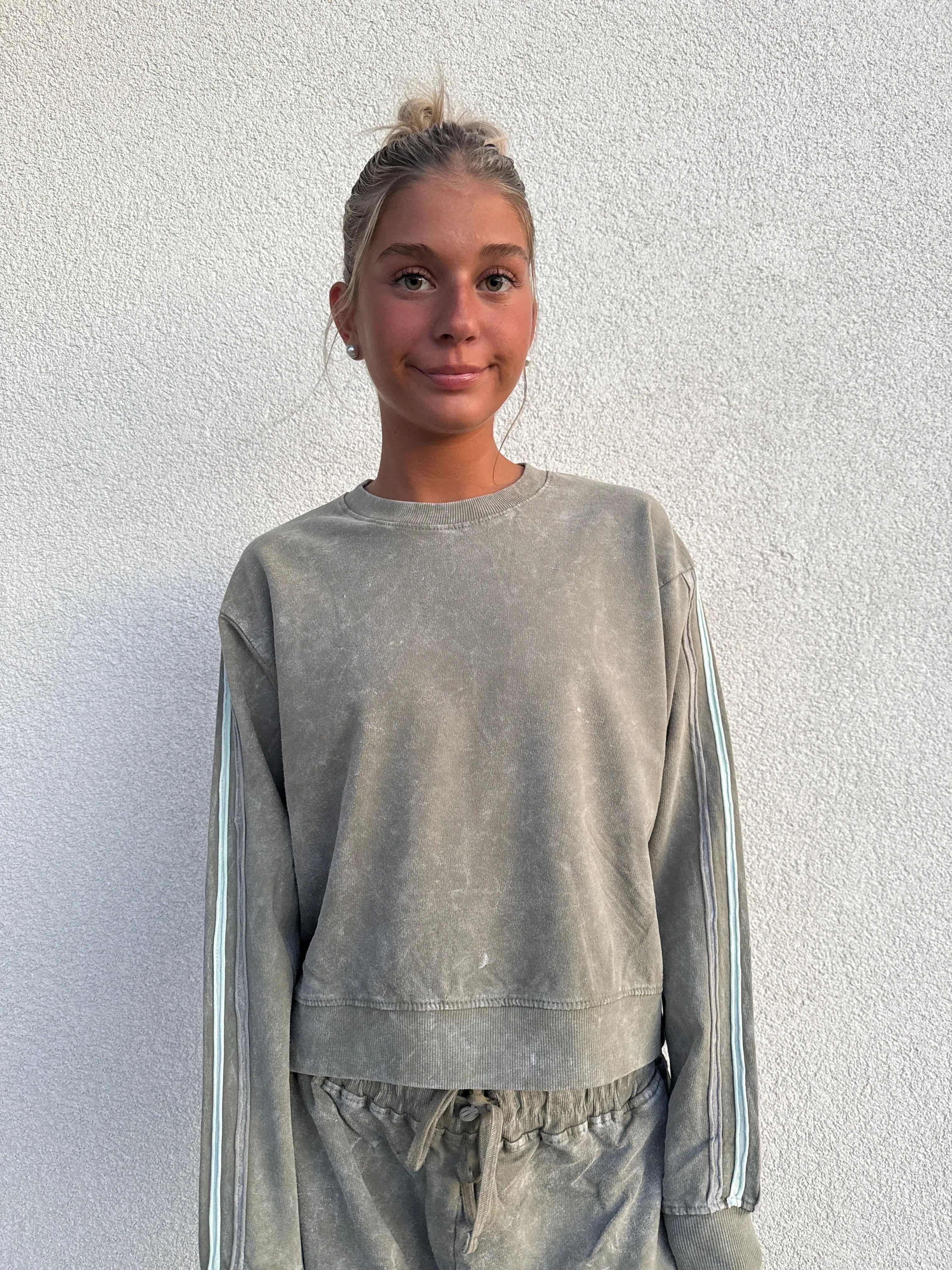 BLOOM + POP Acid Wash Crewneck w/ Striped Sleeves on Simply Obsessed