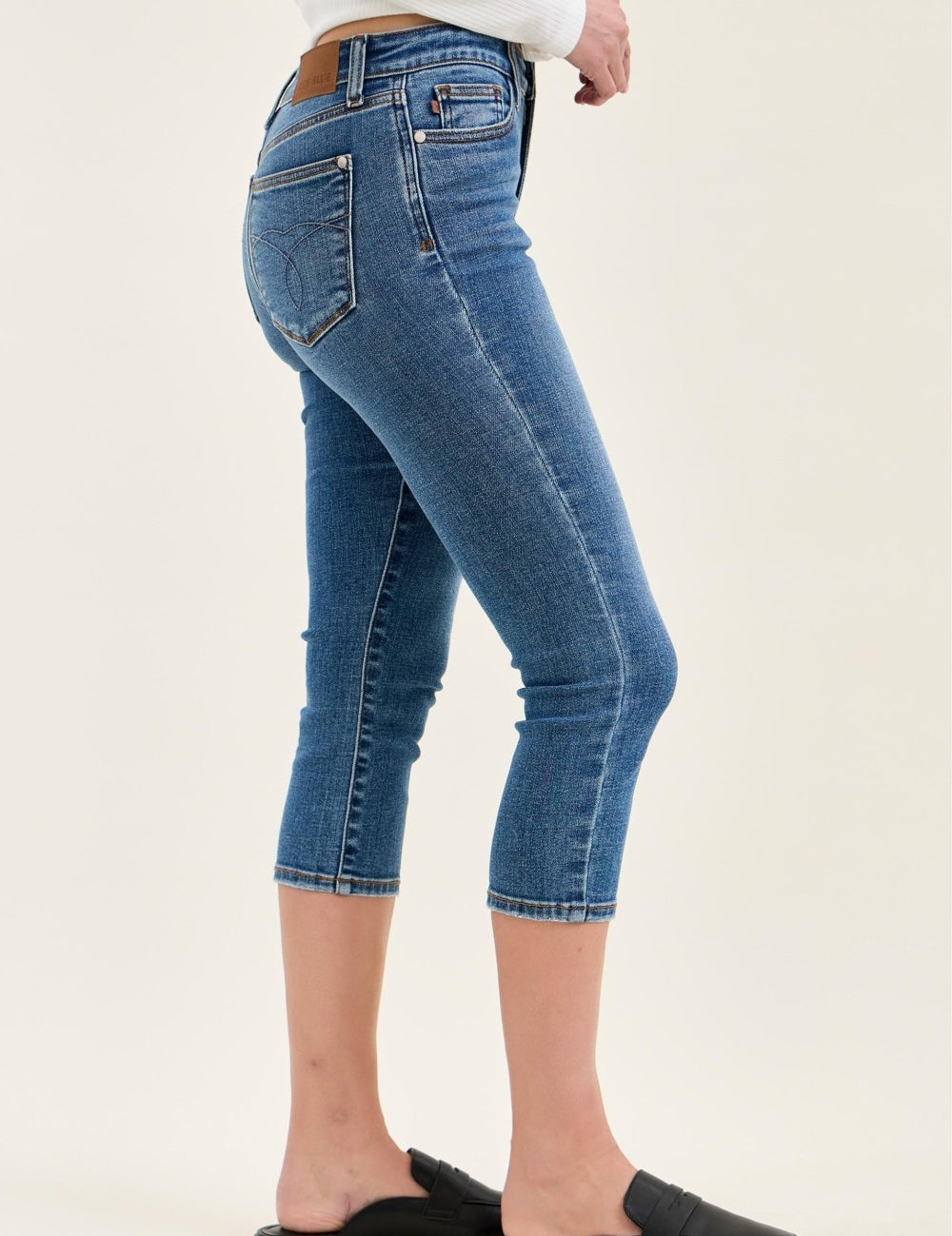 JUDY BLUE Mid-Rise Stretch Capri Jeans on Simply Obsessed