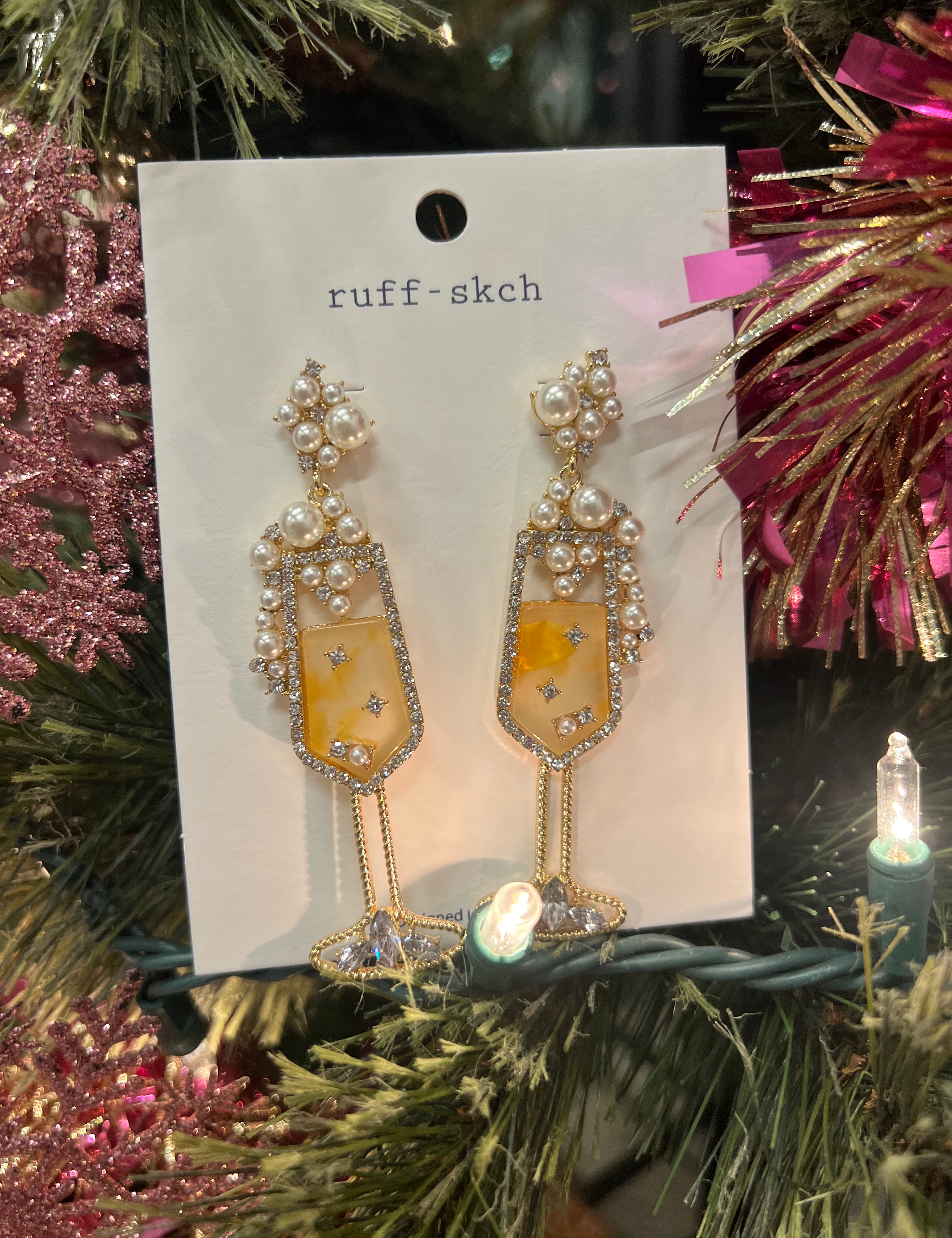Champagne Pearl Earrings on Simply Obsessed
