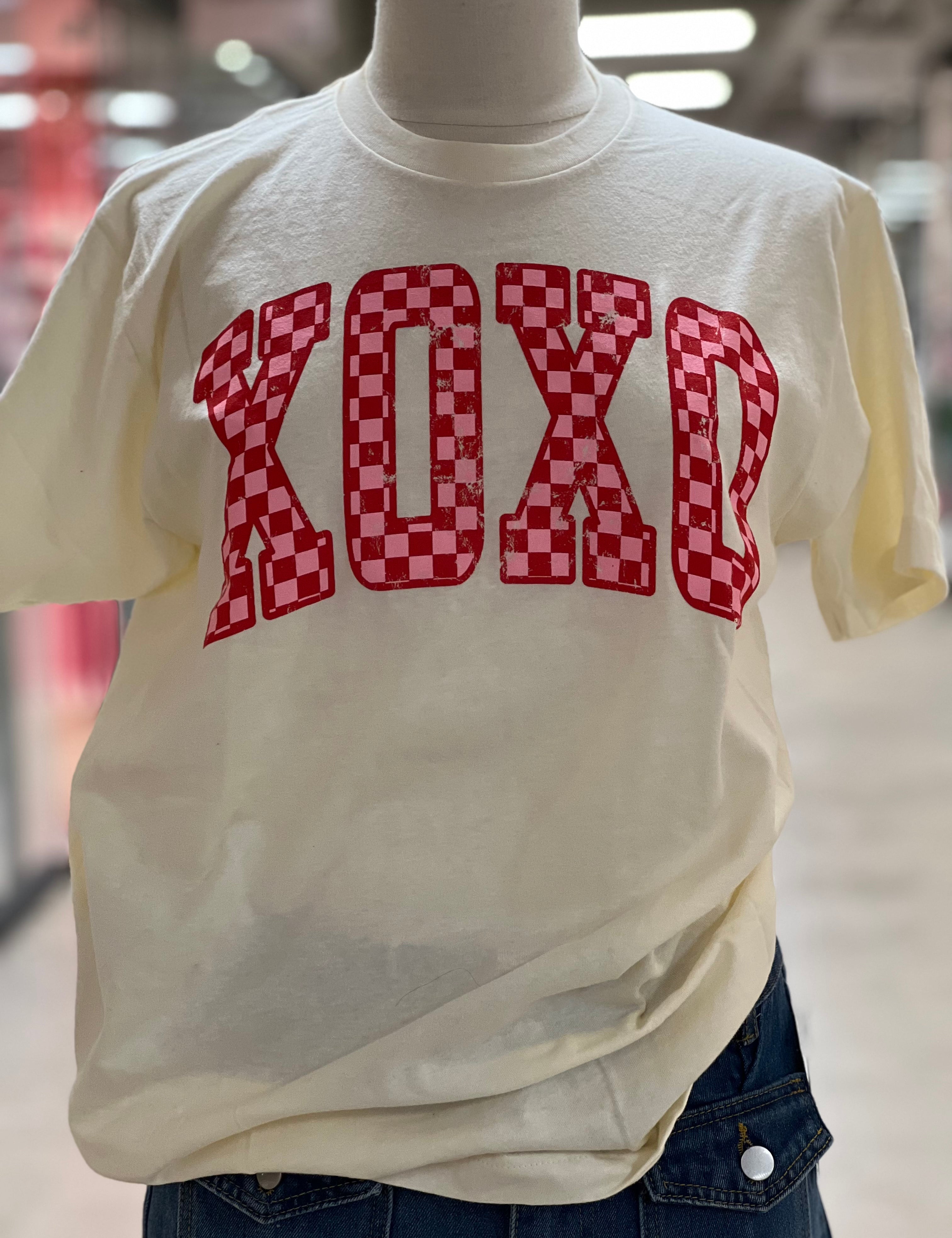 Checkered XOXO Tee on Simply Obsessed