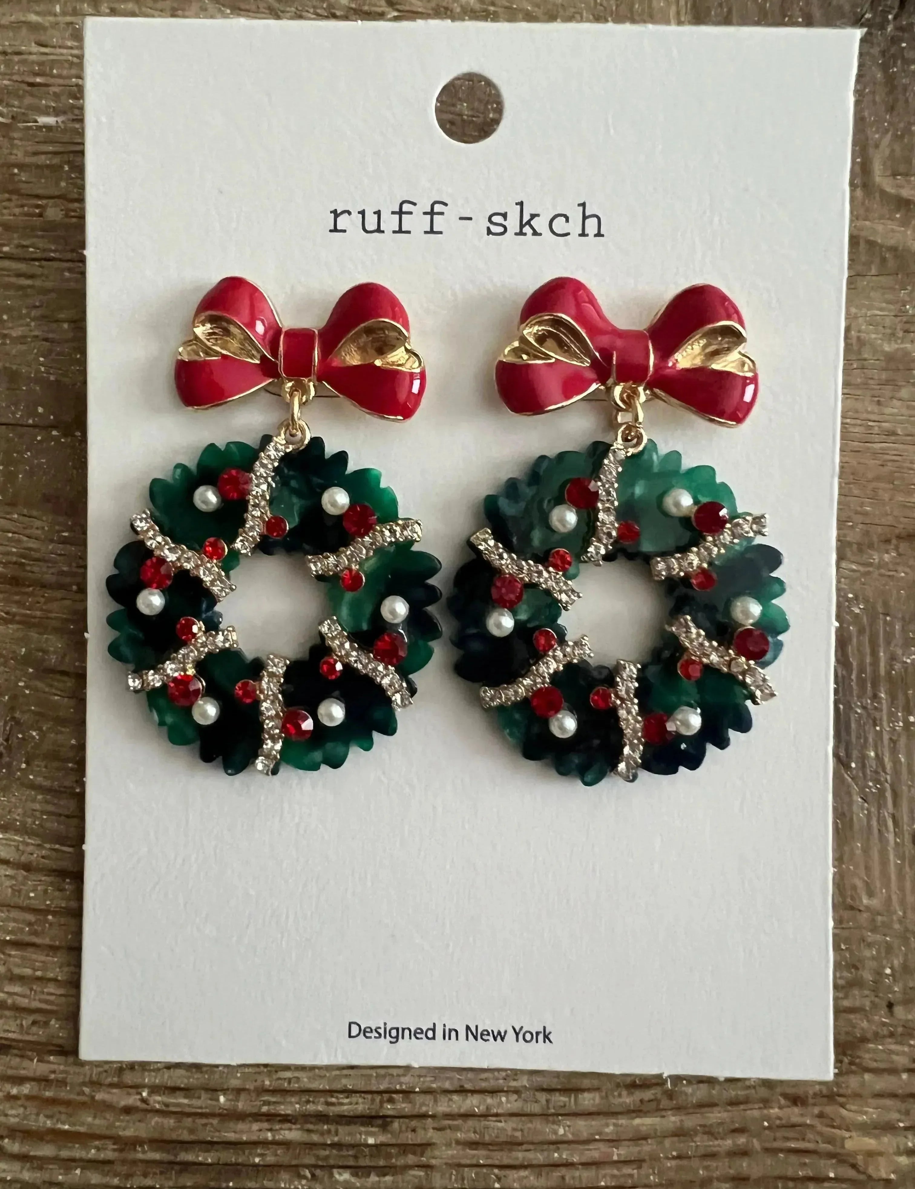 Christmas Wreath Earrings on Simply Obsessed