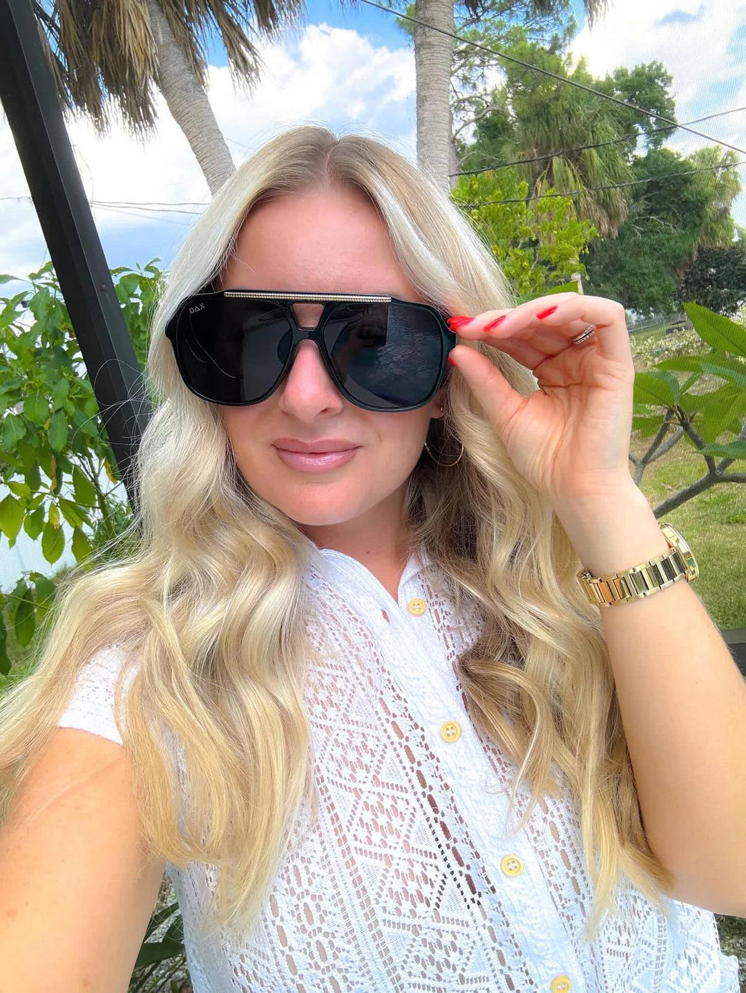 DAX Astrid Black Sunglasses on Simply Obsessed