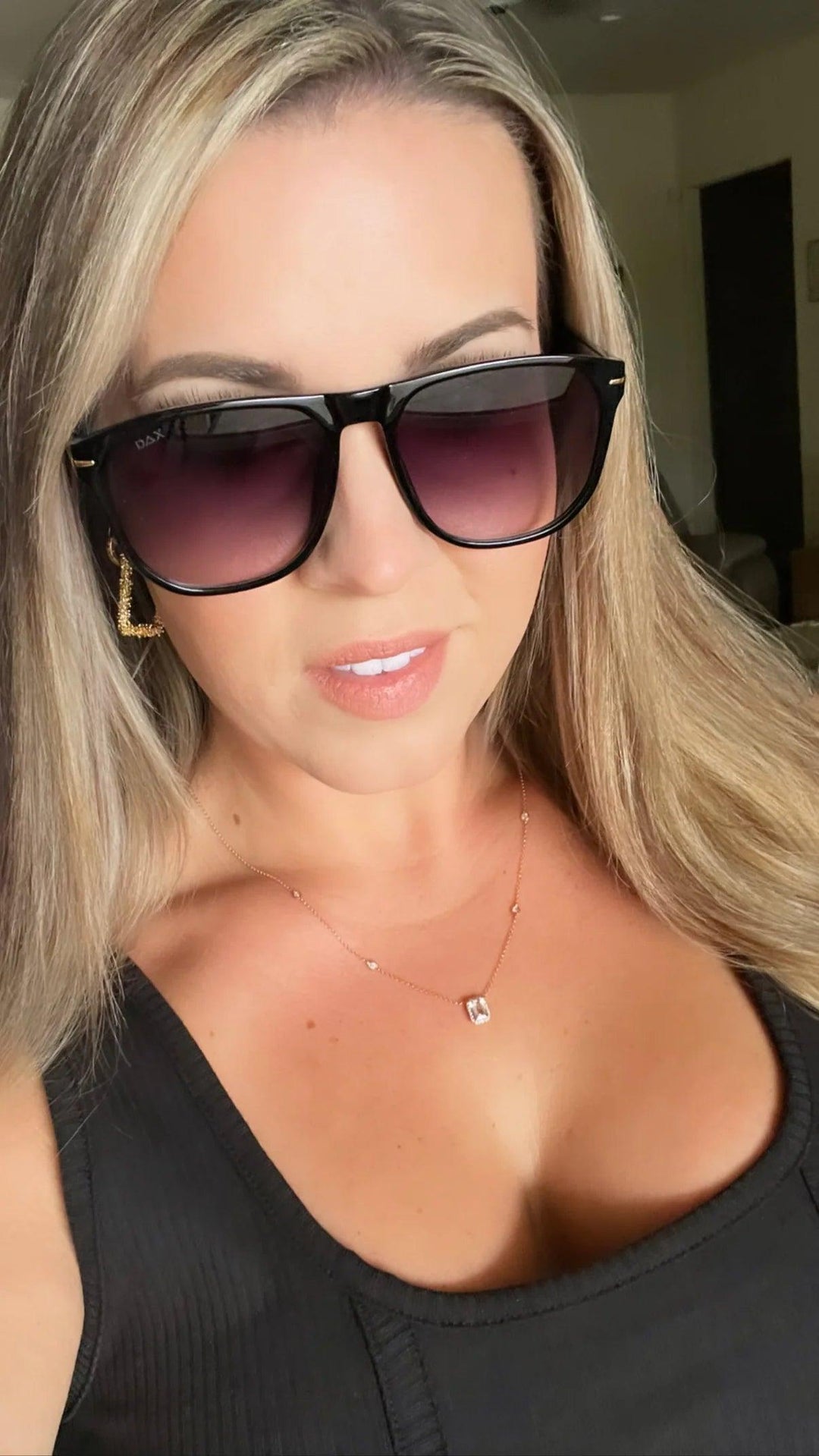 DAX Jax Black Sunglasses on Simply Obsessed