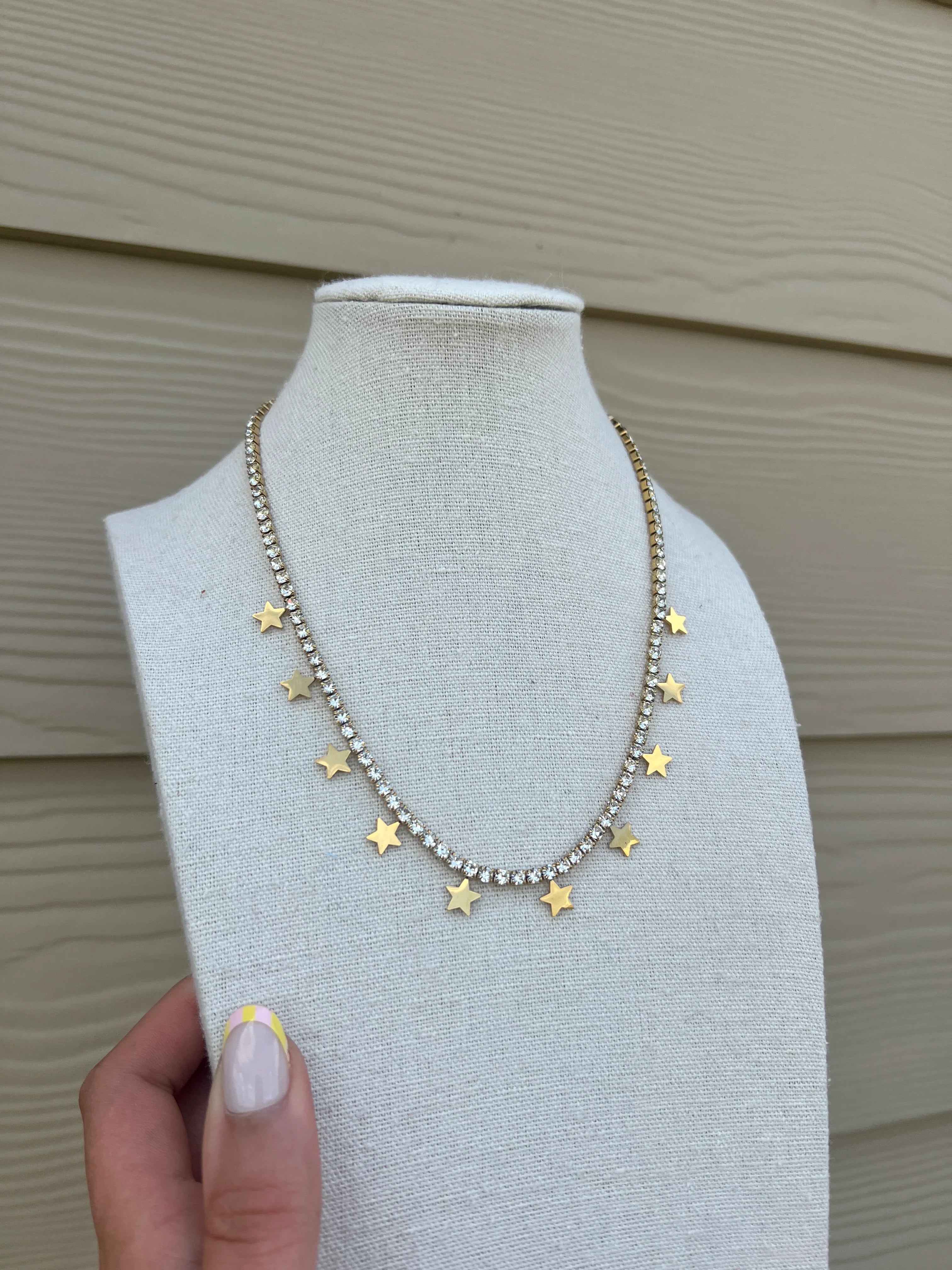 DIXIE ROSE Rhinestone Star Necklace on Simply Obsessed