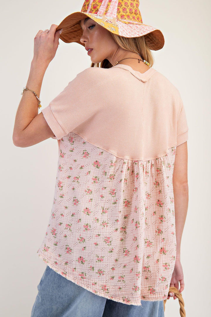 EASEL Washed Floral Print Henley Top - PEACH on Simply Obsessed