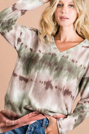 BIBI Brushed Tie Dye Looking Print V Neck Top on Simply Obsessed