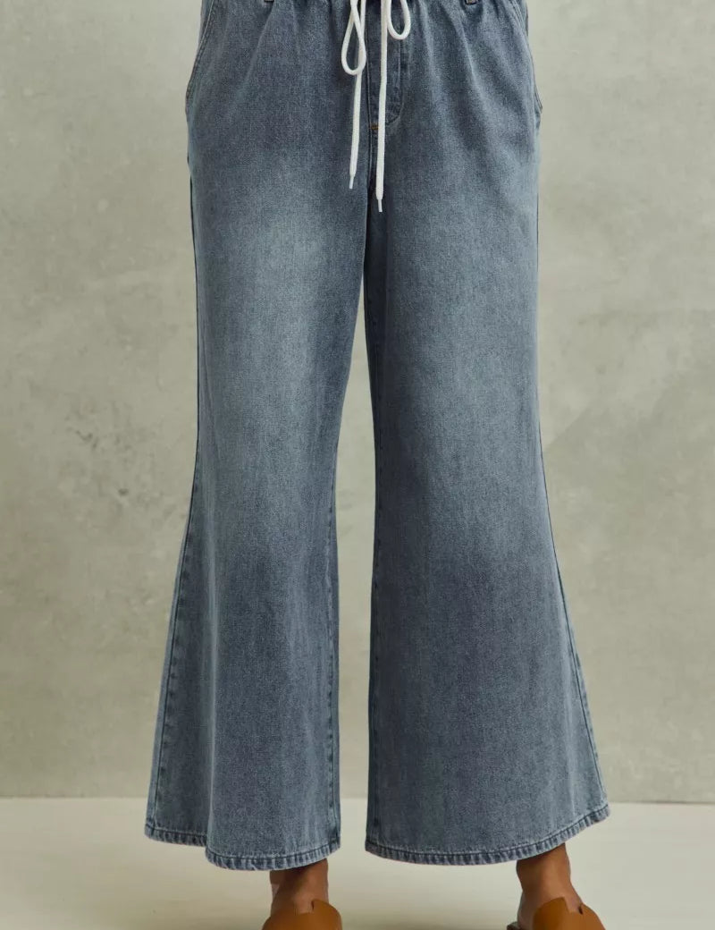 SO ME Mid Rise Elastic Waist Flare Denim Jeans on Simply Obsessed