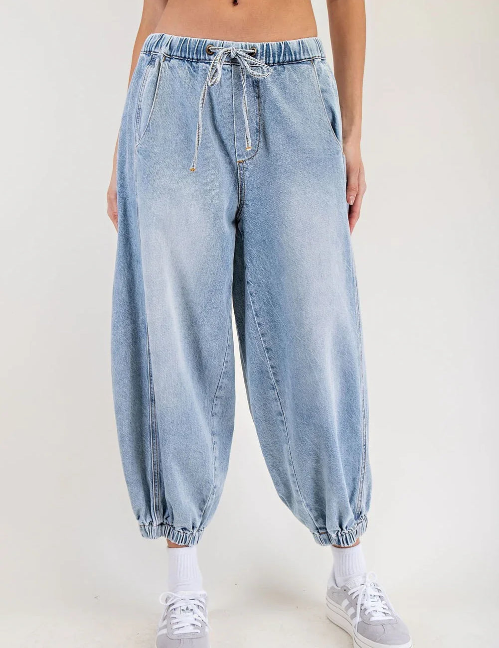 EESOME Snow Washed Denim Joggers on Simply Obsessed
