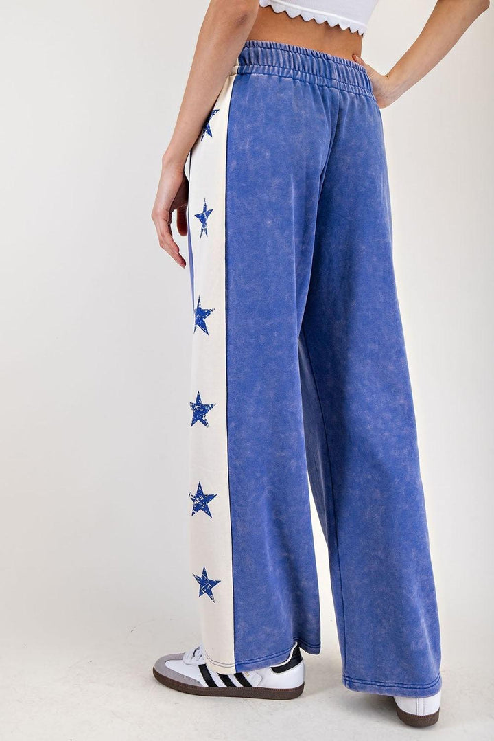 EESOME Star Mineral Wash Sweatpants on Simply Obsessed