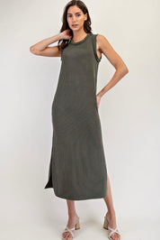 EESOME Textured Midi Dress w/ Side Slit on Simply Obsessed