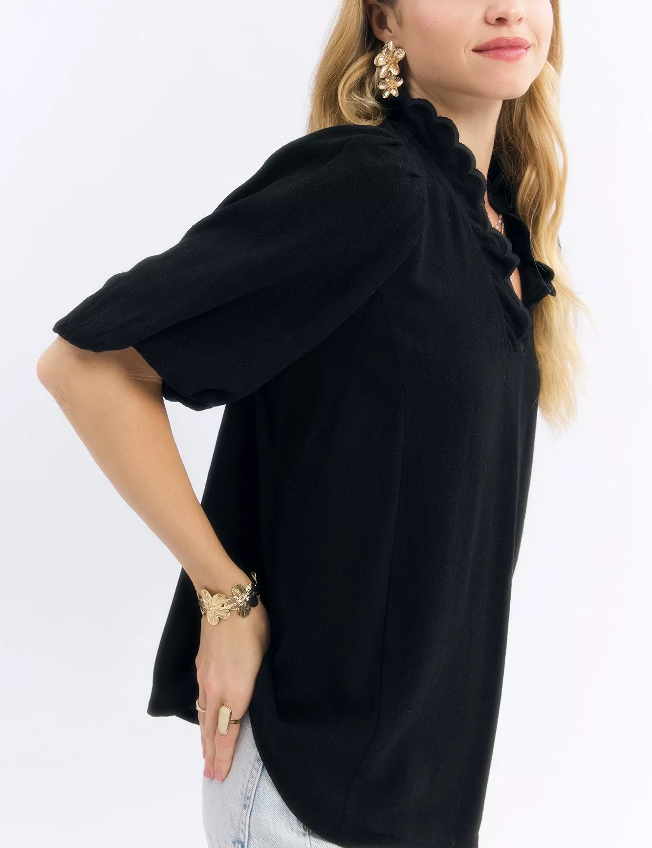 Umgee Linen Scallop Trim V-Neck Blouse on Simply Obsessed