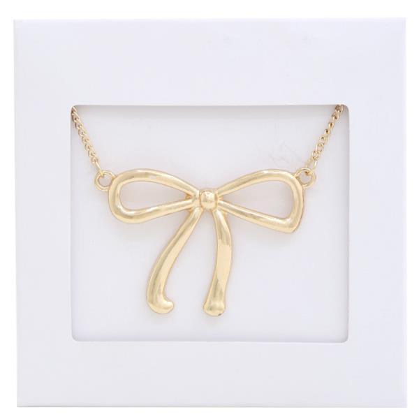 LA Finds Gold Bow Pendant Necklace on Simply Obsessed