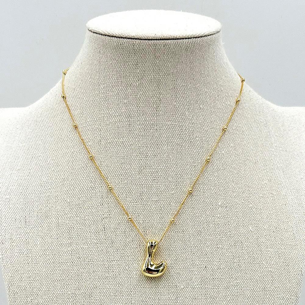 LA Finds Gold Bubble Letter Necklaces on Simply Obsessed