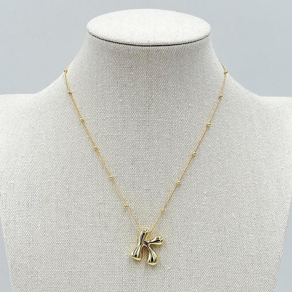 LA Finds Gold Bubble Letter Necklaces on Simply Obsessed
