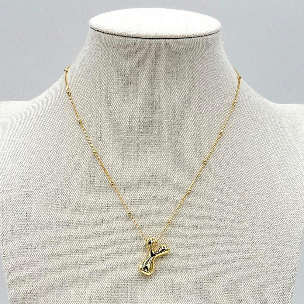 LA Finds Gold Bubble Letter Necklaces on Simply Obsessed