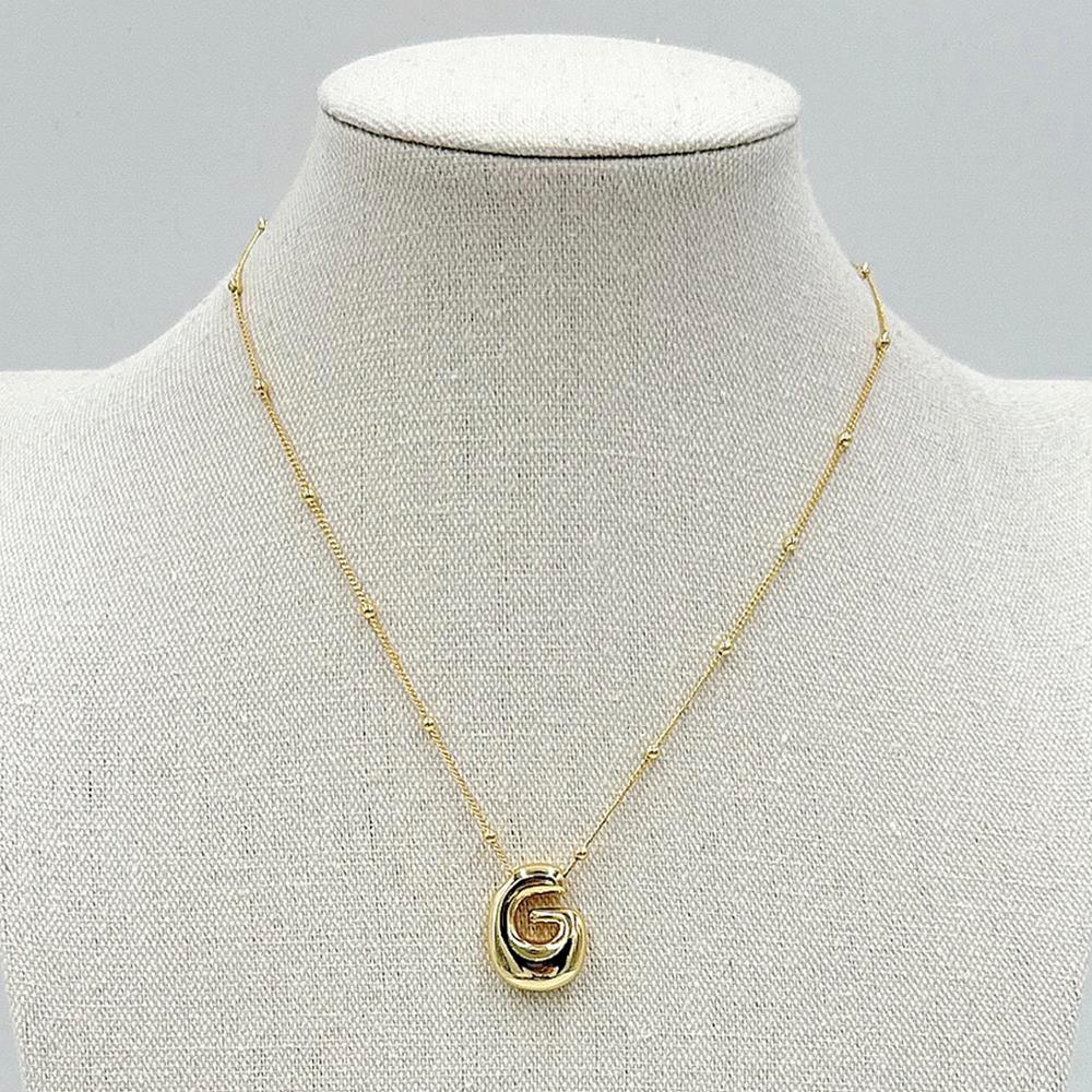 LA Finds Gold Bubble Letter Necklaces on Simply Obsessed
