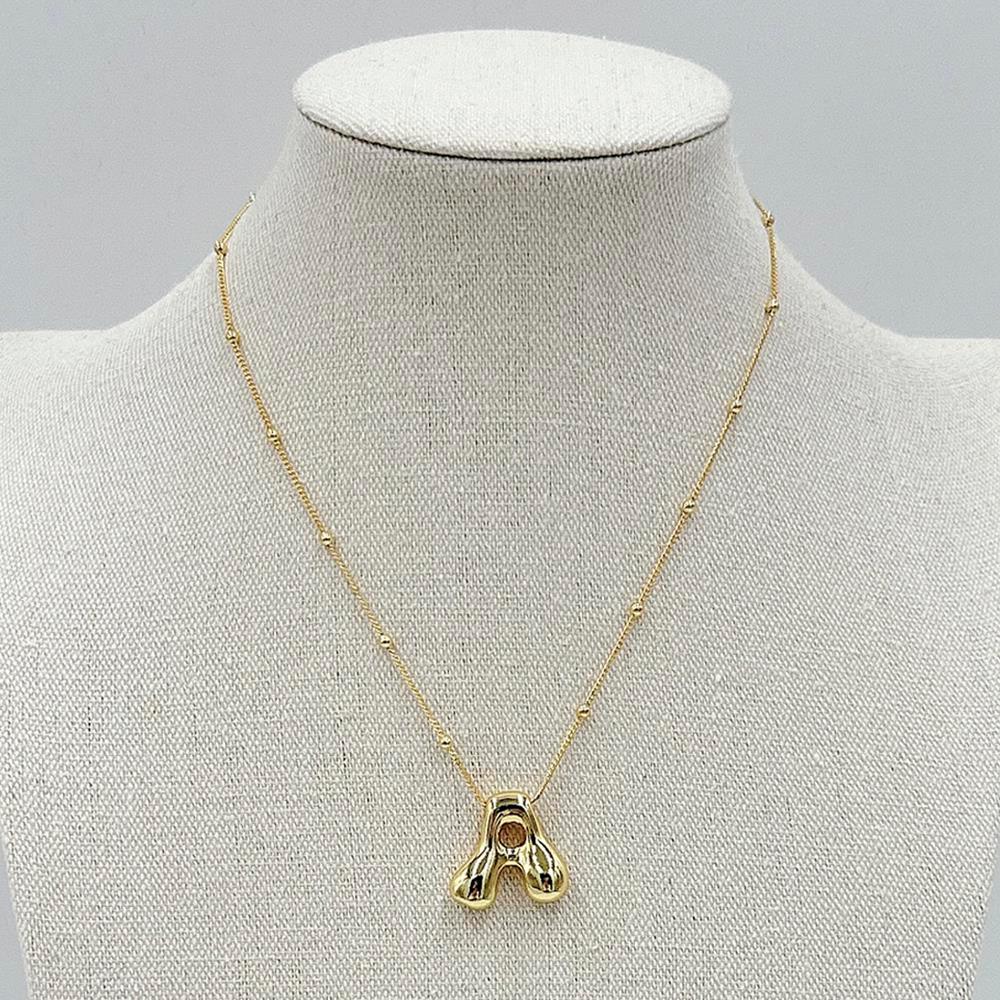 LA Finds Gold Bubble Letter Necklaces on Simply Obsessed