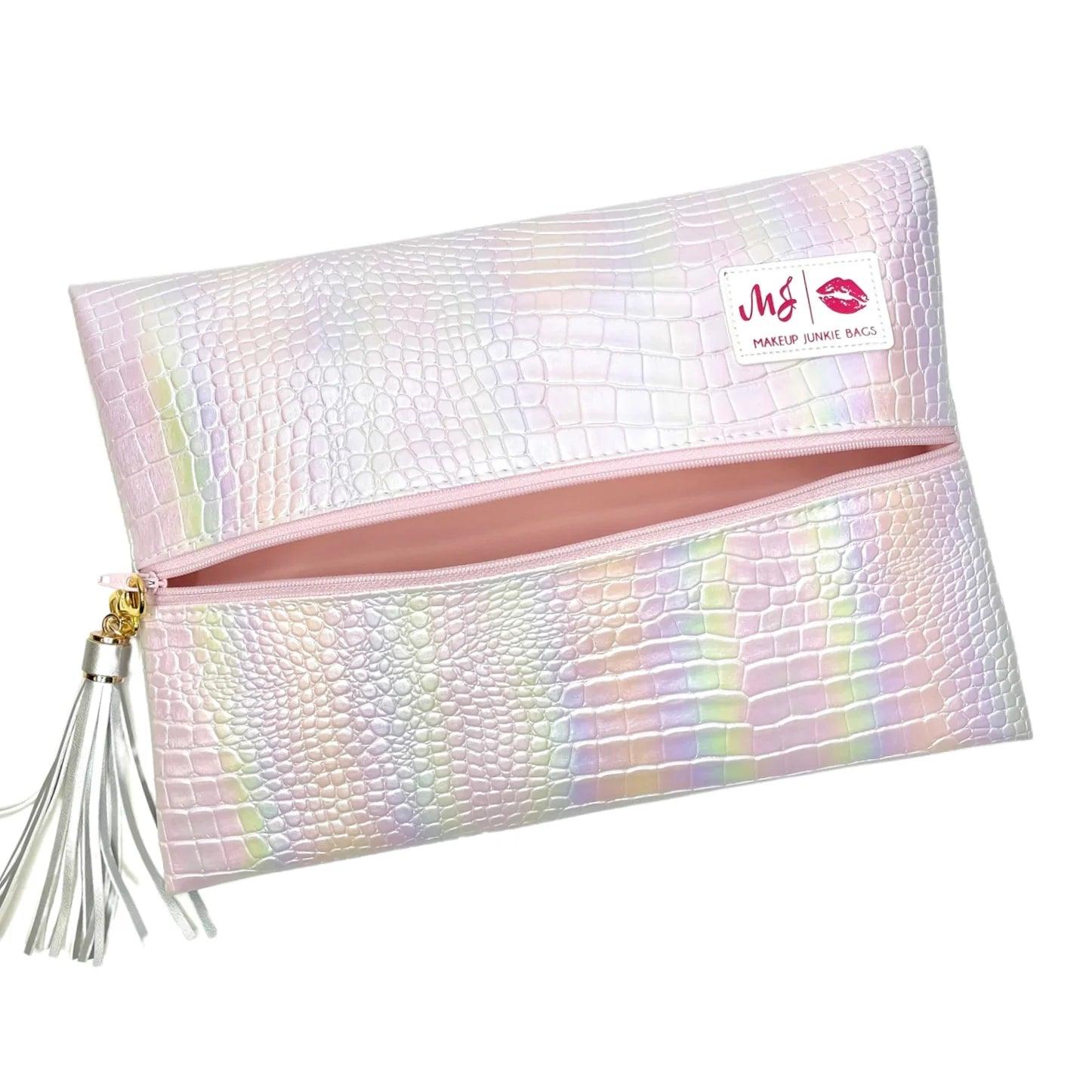 MAKEUP JUNKIE Dream Gator Bags on Simply Obsessed