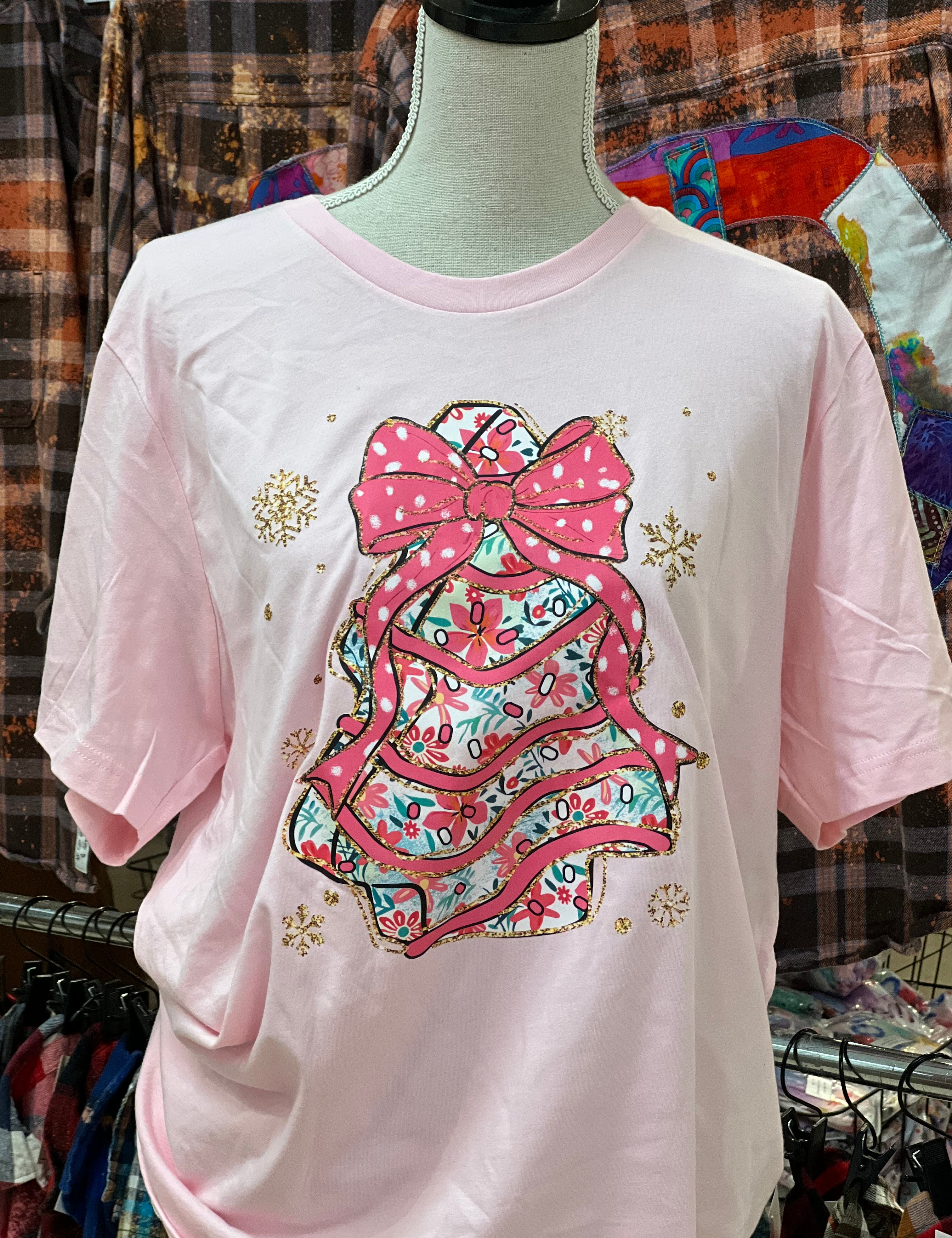 MALIBU HIPPIE: Bow Christmas Tree Tee on Simply Obsessed