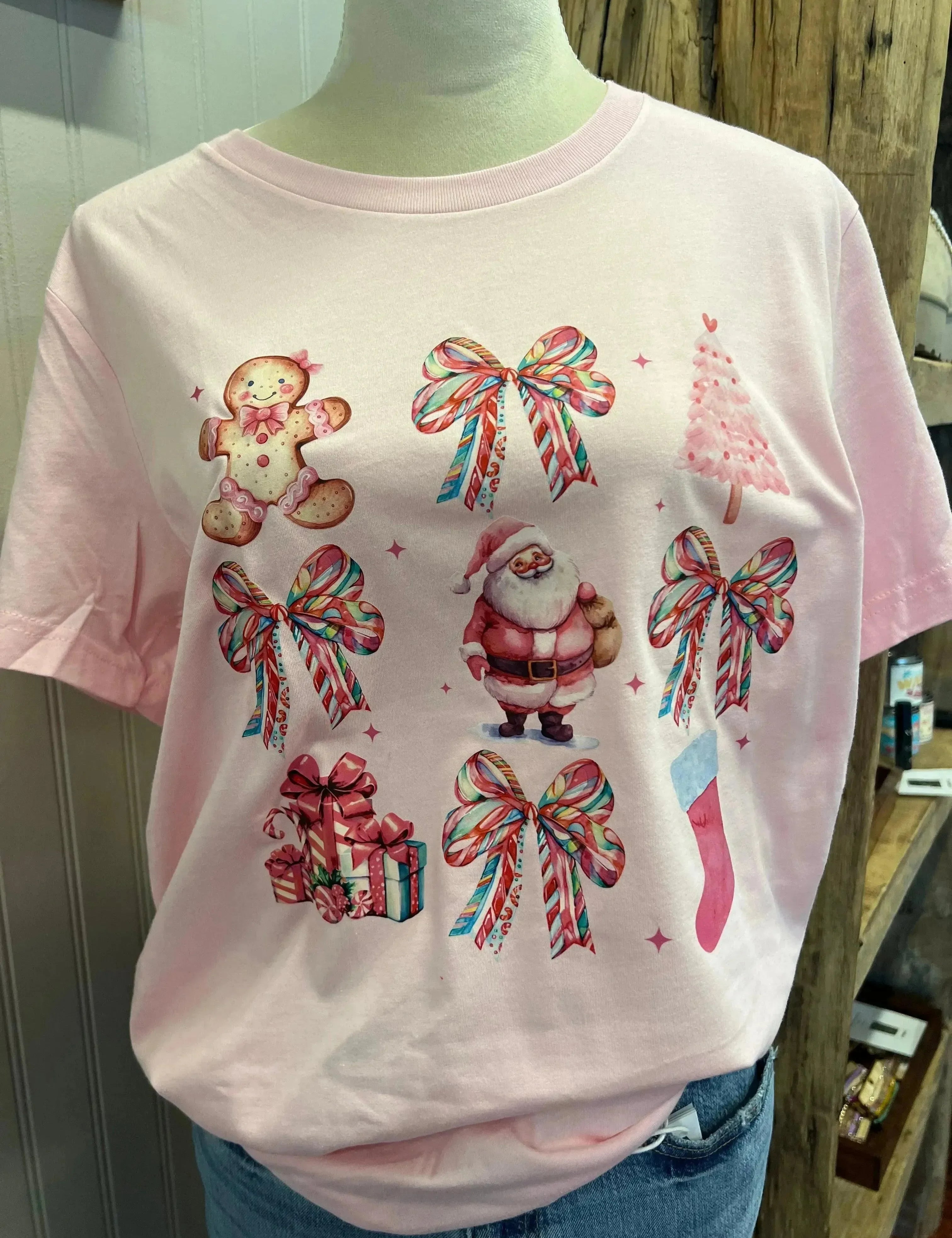 MALIBU HIPPIE Candy Bow Christmas Tee on Simply Obsessed