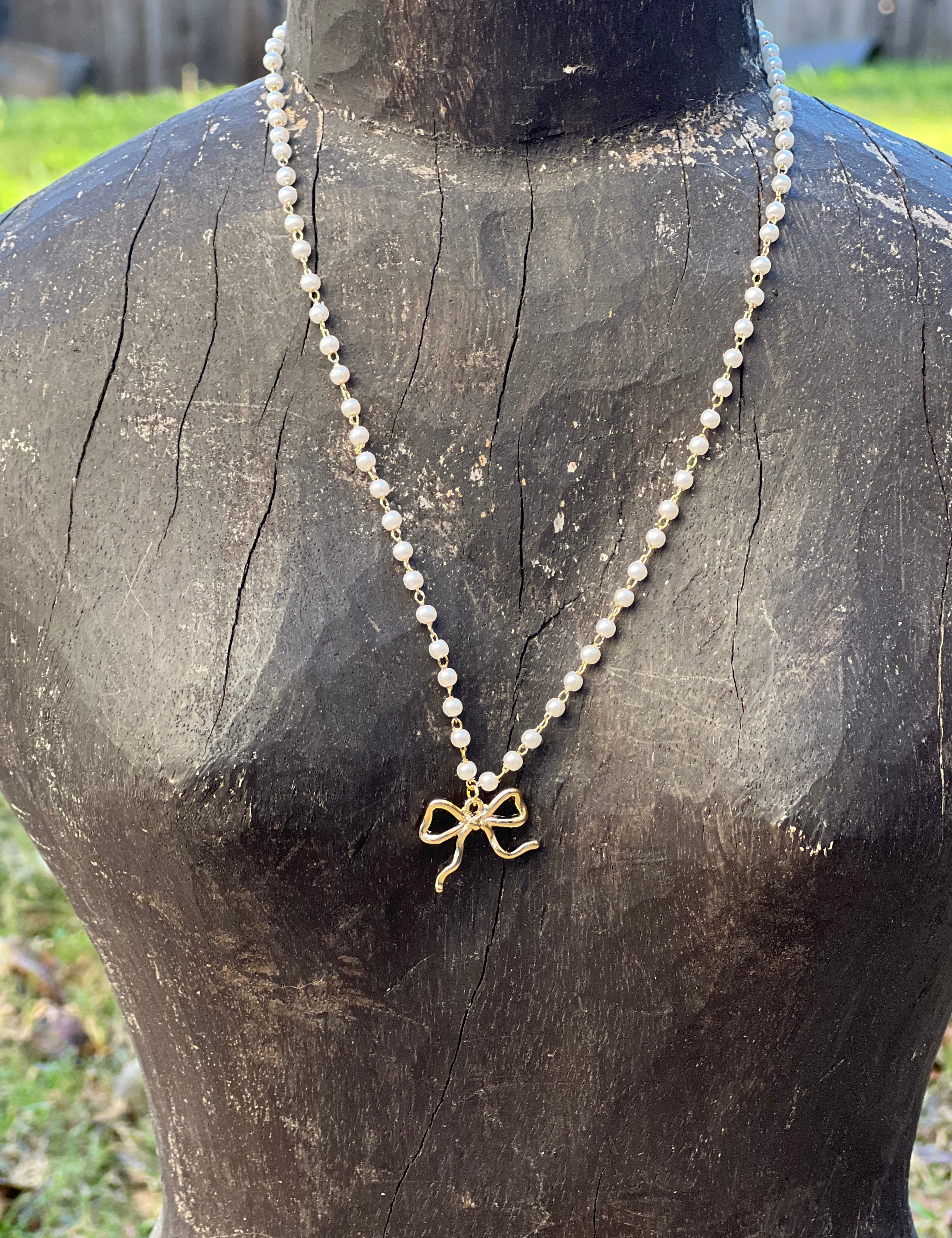 Pearl Bow Necklace on Simply Obsessed