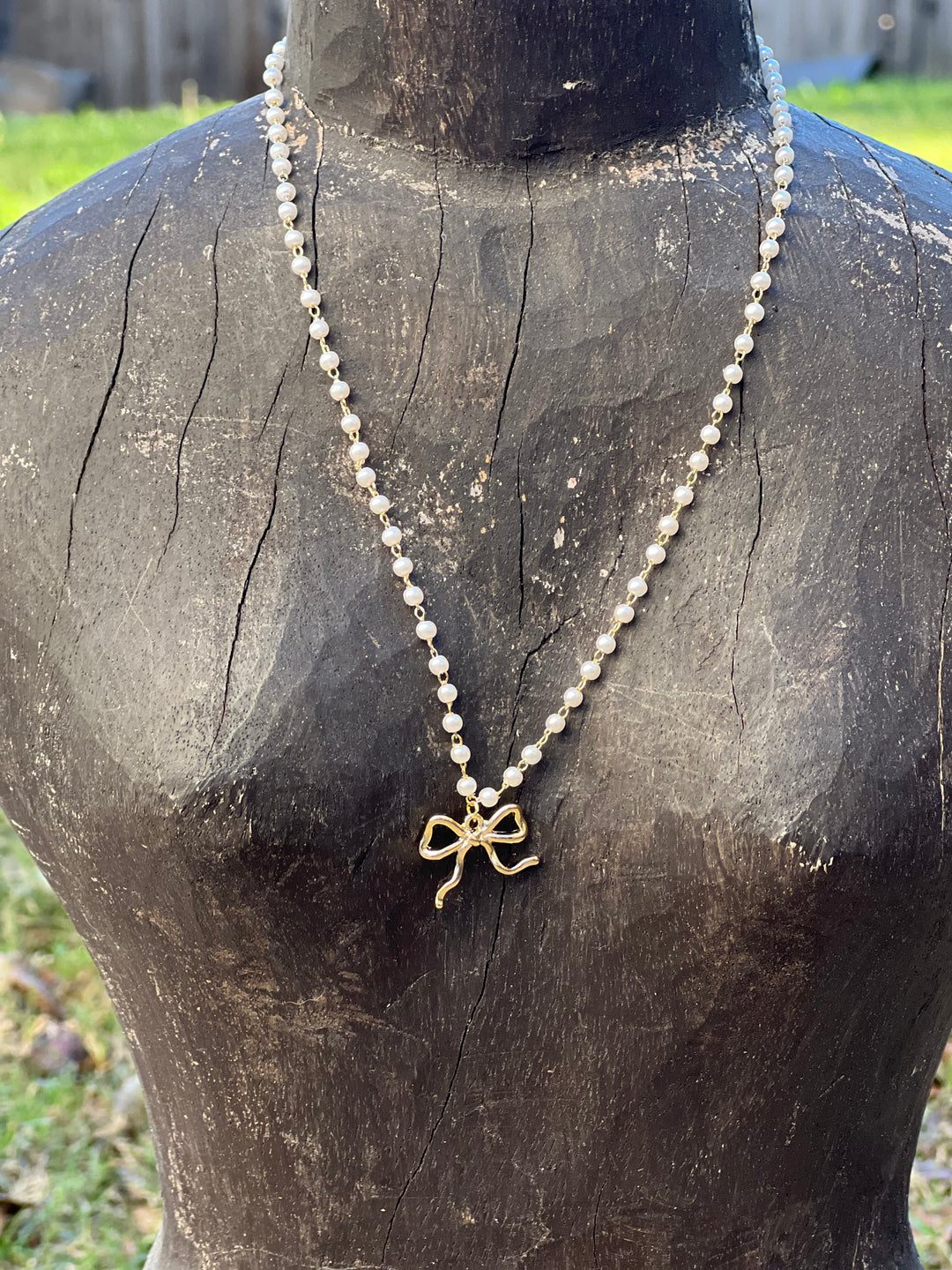 Pearl Bow Necklace on Simply Obsessed