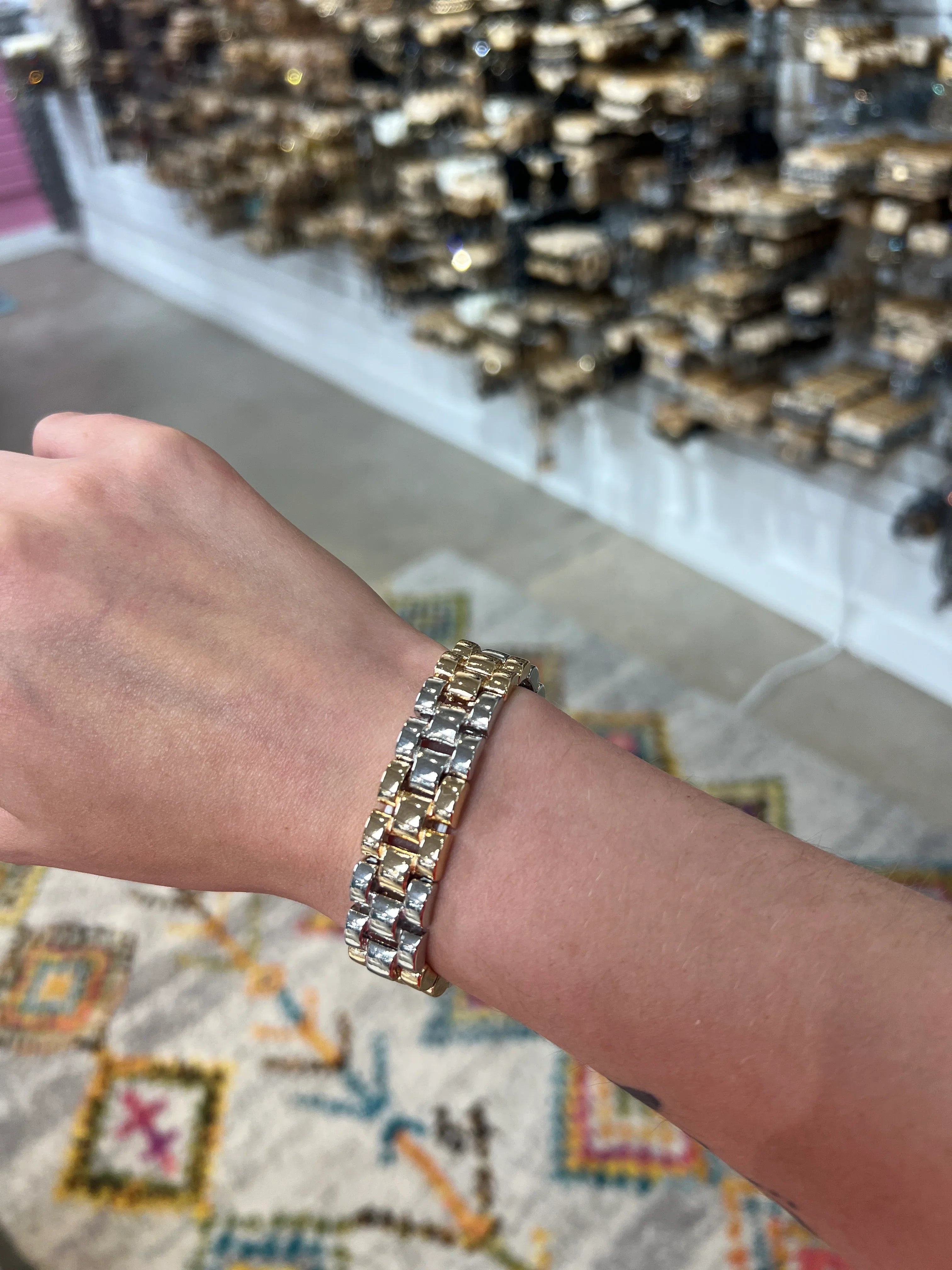 PINK PANACHE Mixed Metal Stretchy Chain Bracelet on Simply Obsessed