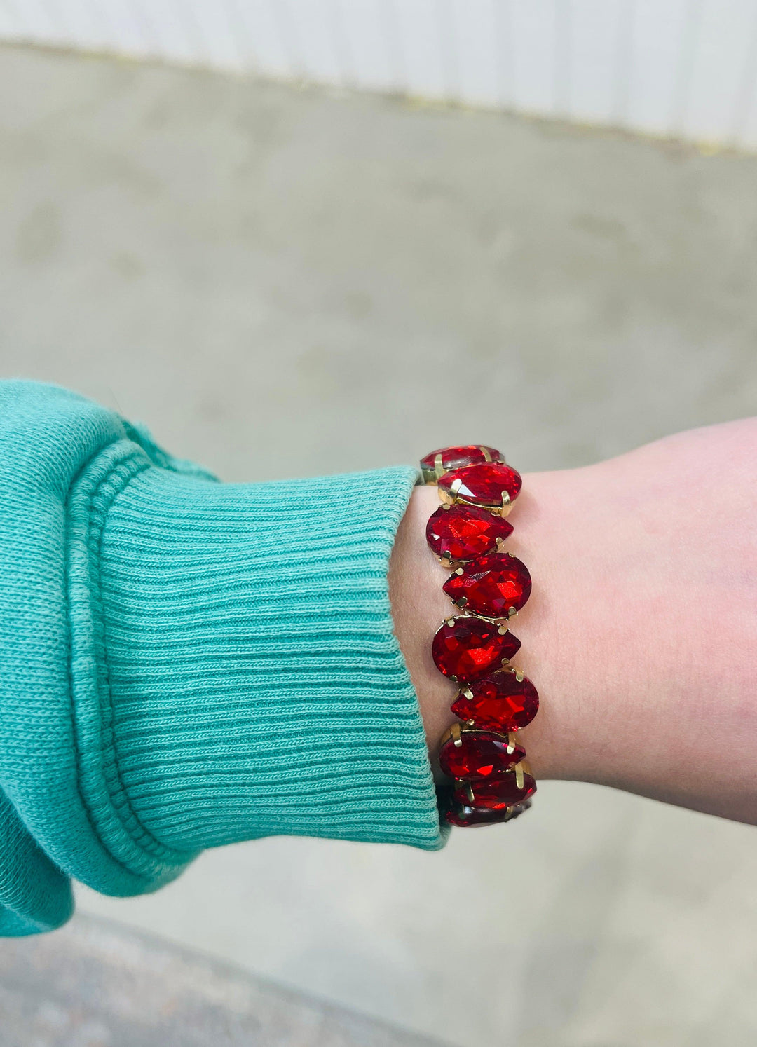 PINK PANACHE Red Teardrop Stretch Bracelet on Simply Obsessed