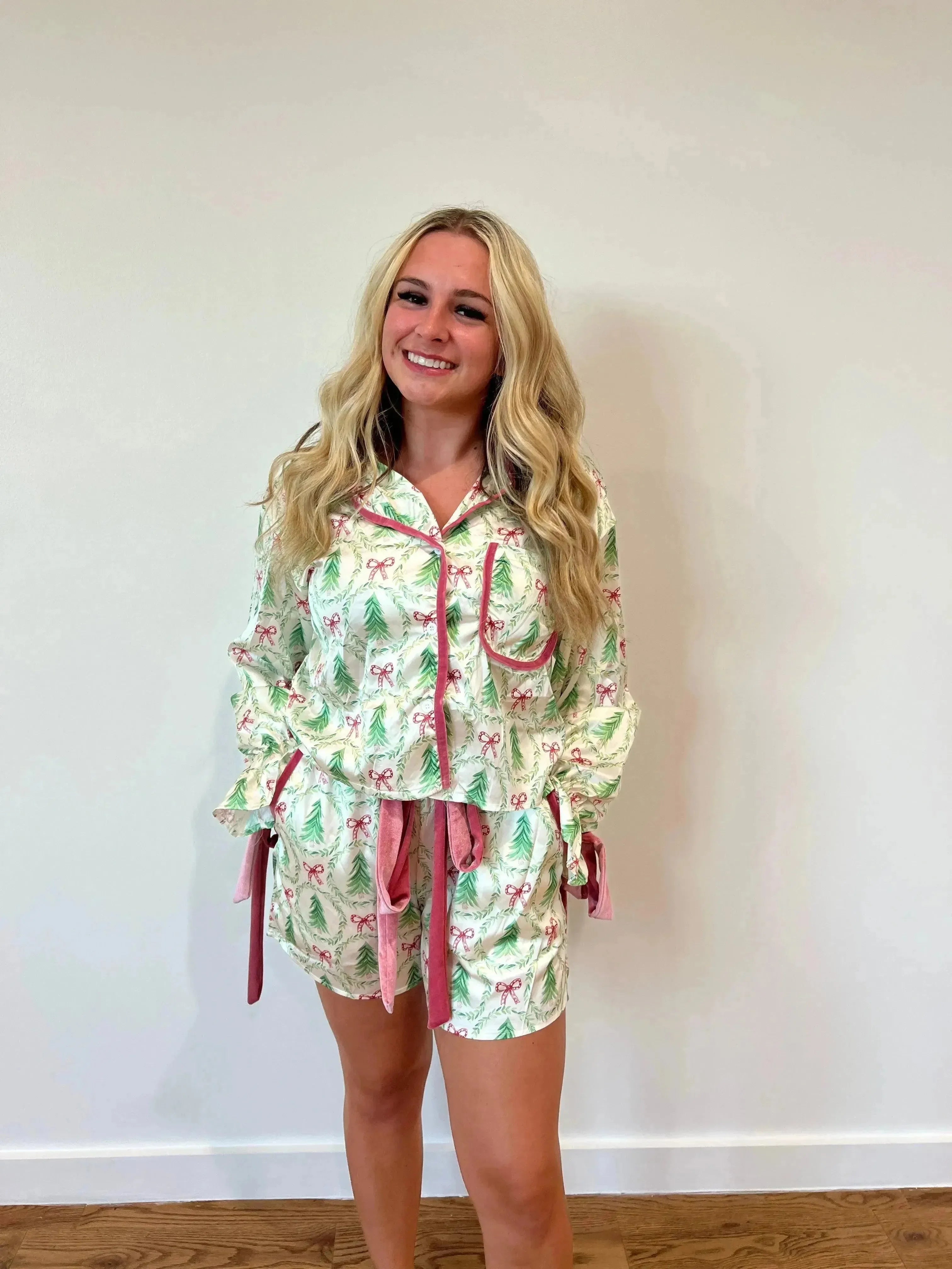 Silky PJ Short Set w/ Velvet Bows on Simply Obsessed