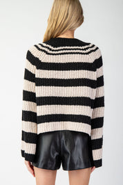 EESOME Striped Bell Sleeve Sweater * Vegas Lives* on Simply Obsessed