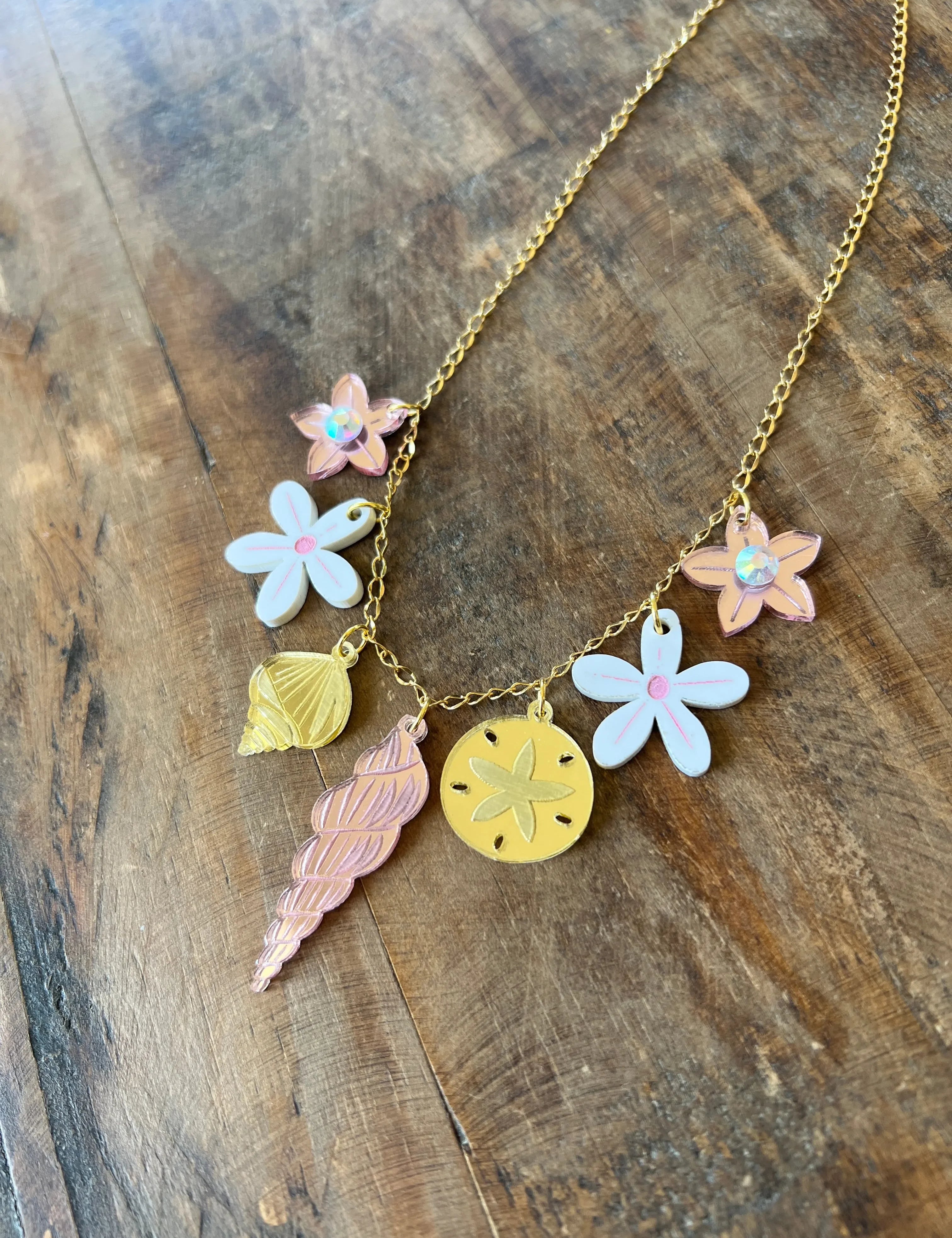 WS: Coastal Babe Charm Necklace on Simply Obsessed