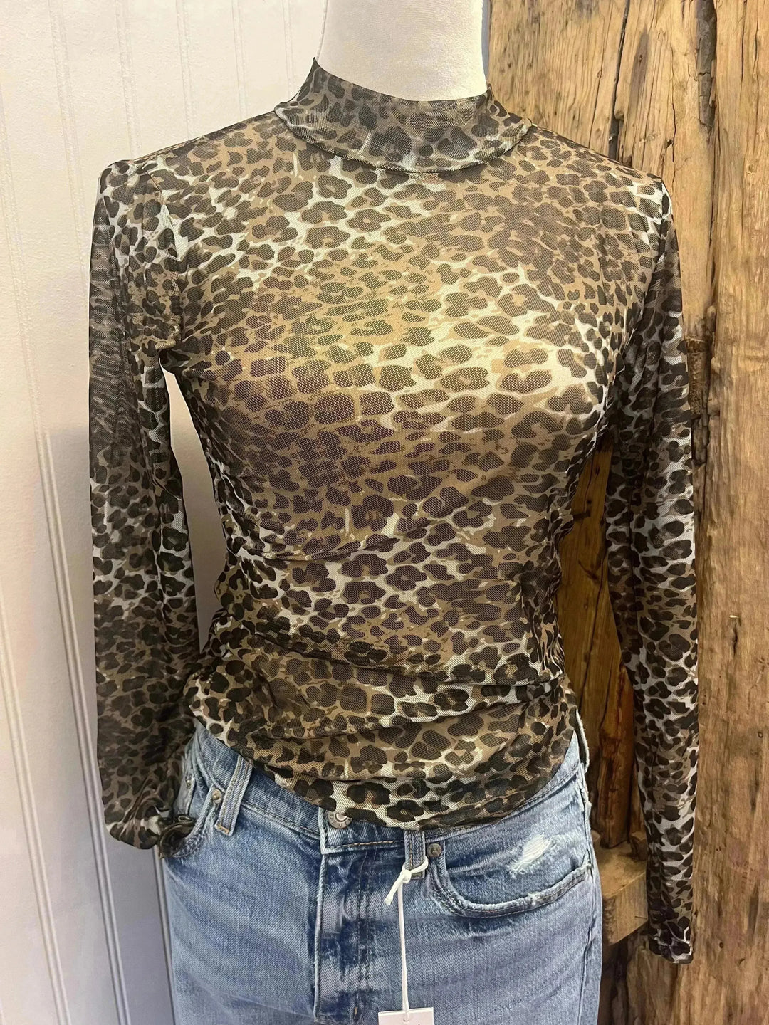 WS: Leopard Mesh Top (One Size) on Simply Obsessed