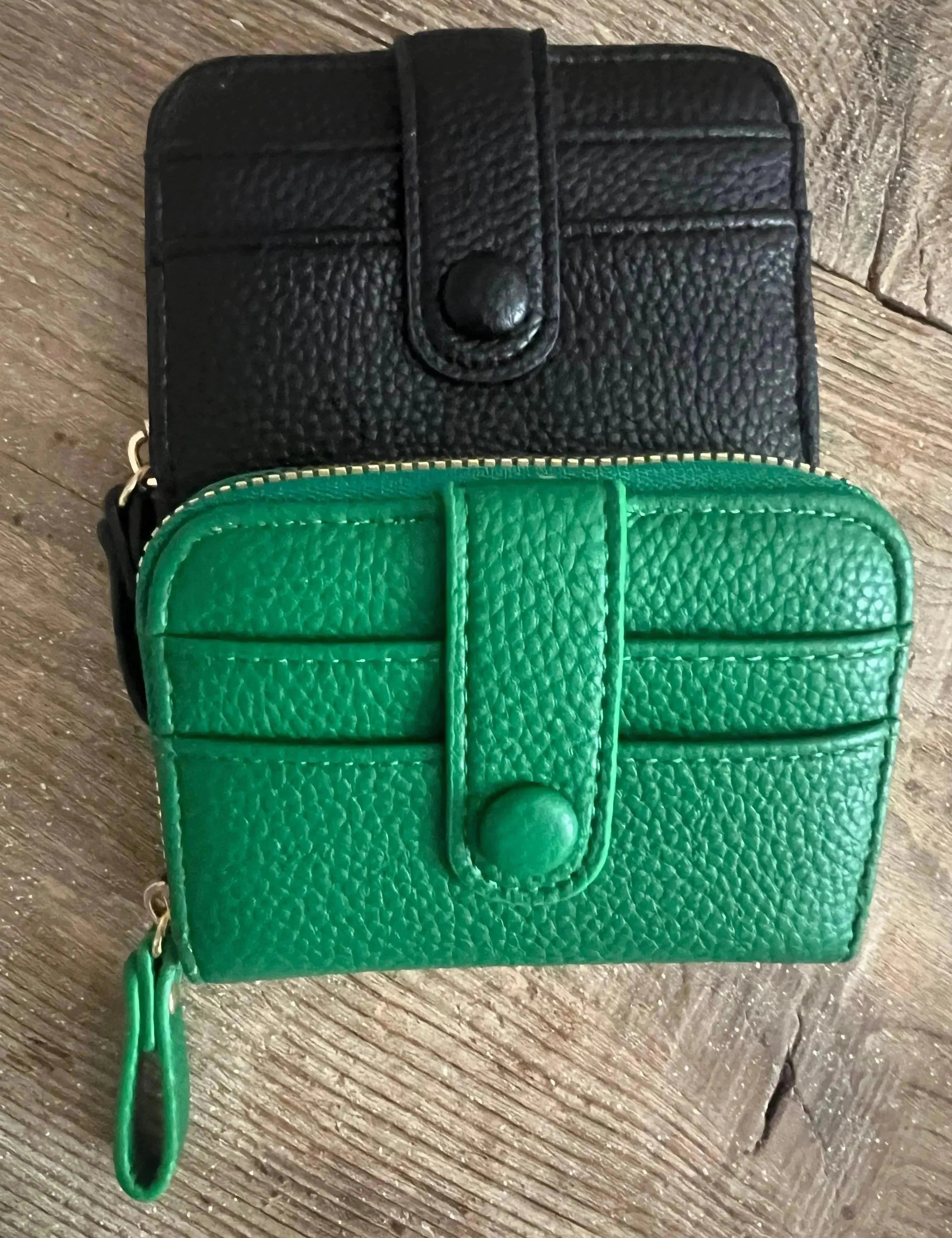 Zippered Card Holder on Simply Obsessed
